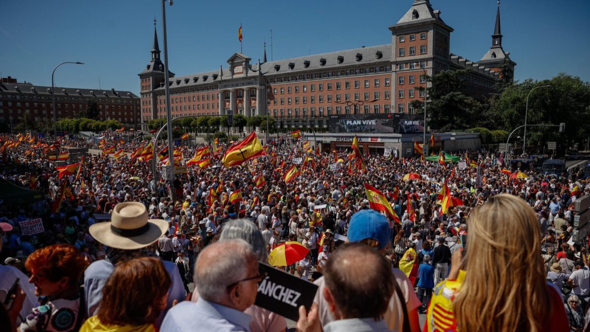 "Marcha por la dignidad" para pedir la dimisión del presidente del Gobierno, Pedro Sánchez.