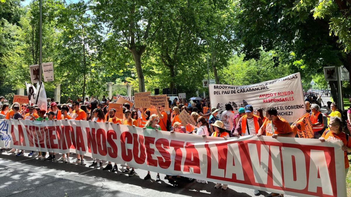 Cabecera de la manifestación por la vivienda en Madrid.