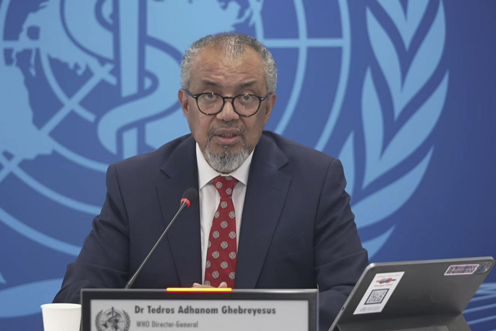 GINEBRA, 07/05/2026.- El director de la Organización Mundial de la Saludd (OMS), Tedros Adhanom, durante la rueda de prensa sobre el hantavirus celebrada en Ginebra este jueves. La OMS aseguró hoy que el riesgo para la población de las Islas Canarias cuando llegue a este territorio el crucero en el que se ha declarado un brote de hantavirus "es bajo" y consideró que atender a los pasajeros que se encuentran en el crucero es "un deber moral". EFE/Captura de vídeo de la OMS - SOLO USO EDITORIAL/SOLO DISPONIBLE PARA ILUSTRAR LA NOTICIA QUE ACOMPAÑA (CRÉDITO OBLIGATORIO) -