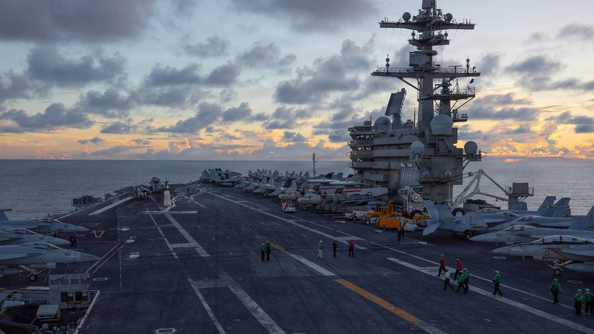 MAR ARÁBIGO, 07/05/2026.- Imagen del portaaviones USS George H.W. Bush (CVN 77) difundida este jueves por el Comando Central de EE.UU. Estados Unidos e Irán se acercan a un acuerdo sobre un breve memorando para poner fin a la guerra y ahora se espera la respuesta de Teherán, informó la cadena CNN, que cita una fuente regional familiarizada con las negociaciones a las que ha tenido acceso. EFE/ CENTCOM - SOLO USO EDITORIAL/SOLO DISPONIBLE PARA ILUSTRAR LA NOTICIA QUE ACOMPAÑA (CRÉDITO OBLIGATORIO) -