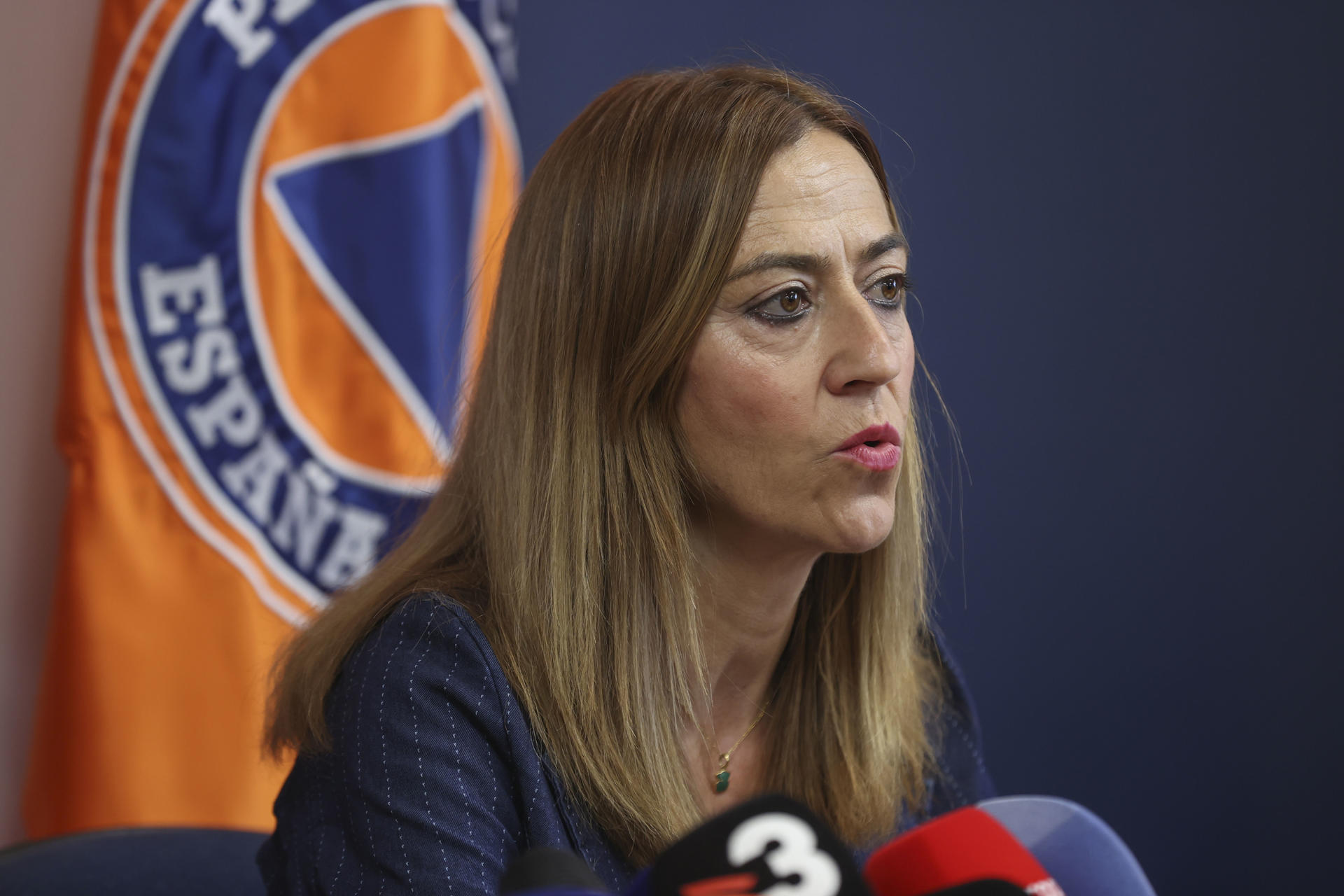 MADRID, 07/05/2026.- La secretaria general de Protección Civil y Emergencias del Ministerio del Interior, Virginia Barcones, ha asegurado este jueves en rueda de prensa que no habrá "ninguna posibilidad de contagio" en el traslado de los pasajeros del crucero MV Hondius, afectado por un brote de hantavirus, ni tampoco para la población canaria en general. Está previsto que el crucero llegue a Tenerife a mediodía del próximo domingo, pero, en lugar de atracar en el puerto de Granadilla (Tenerife), solo fondeará, por lo que no tocará costa canaria, y sus pasajeros serán desplazados en lanchas para su traslado posterior al aeropuerto. EFE/ Víctor Lerena