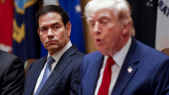 El secretario de Estado y el presidente de EE UU, Marco Rubio y Donald Trump.