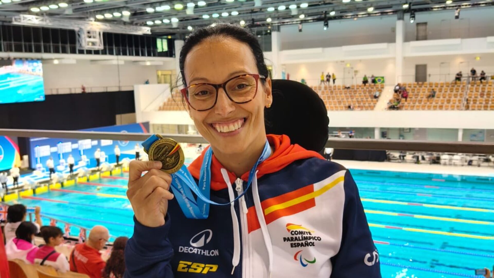 Teresa Perales con el oro conseguido en las Series Mundiales de Berlín 2026