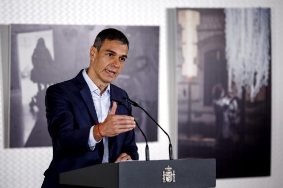 MADRID, 23/06/2026.- El presidente del Gobierno, Pedro Sánchez, interviene en un encuentro sobre políticas de apoyo a la discapacidad y la dependencia, en el Instituto de Mayores y Servicios Sociales (IMSERSO) de Madrid. EFE/ Daniel Gonzalez