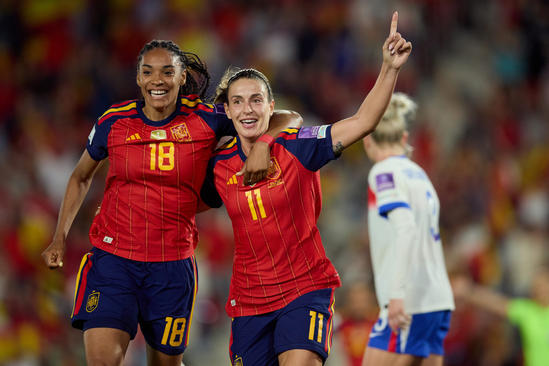 Alexia celebrando el segundo gol de España contra Inglaterra