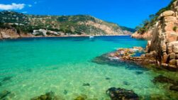 Aiguablava, la impresionante cala de la Costa Brava.