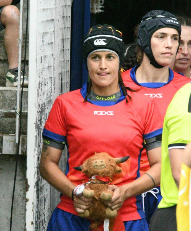 La sargento primero de caballería, Ester Vallinas y capitana de rugby femenino.