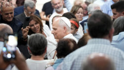 BARCELONA, 10/06/2026.- El papa León XIV durante su encuentro con las realidades de Caridad y Asistencia Diocesanas en la Iglesia de Sant Agustí, este miércoles en su visita oficial a España. EFE/Marta Pérez