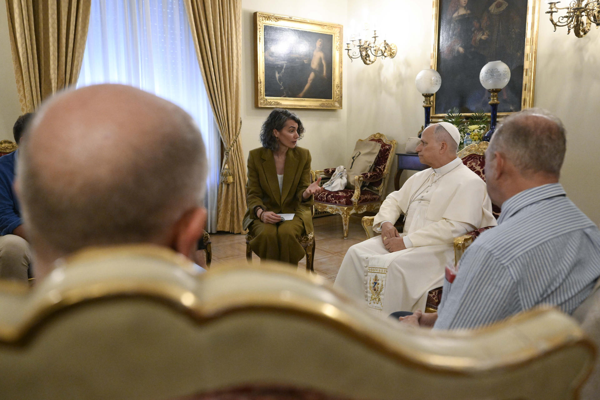MADRID, 08/06/2026.- El papa León XIV se reúne con víctimas de abusos de la Iglesia este lunes, en la Nunciatura Apostólica en Madrid, durante su visita a España. EFE/ Simone Risoluti Prensa Vaticano SOLO USO EDITORIAL SOLO DISPONIBLE PARA ILUSTRAR LA NOTICIA QUE ACOMPAÑA (CRÉDITO OBLIGATORIO)