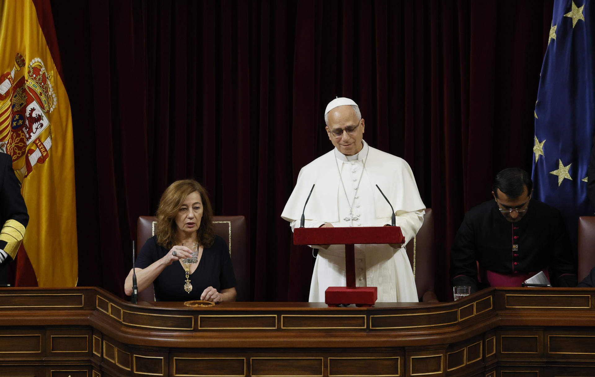 MADRID (ESPAÑA), 08/06/2026.- El papa León XIV pronuncia este lunes en el hemiciclo del Congreso de los Diputados un esperado e histórico discurso durante su visita a España. EFE/Ballesteros POOL