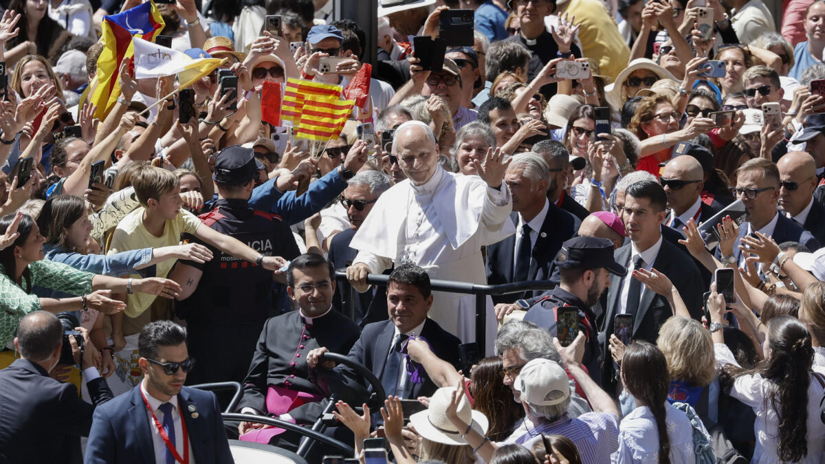 Visita del Papa a Barcelona en directo, 10 de junio | El Papa llega a ...