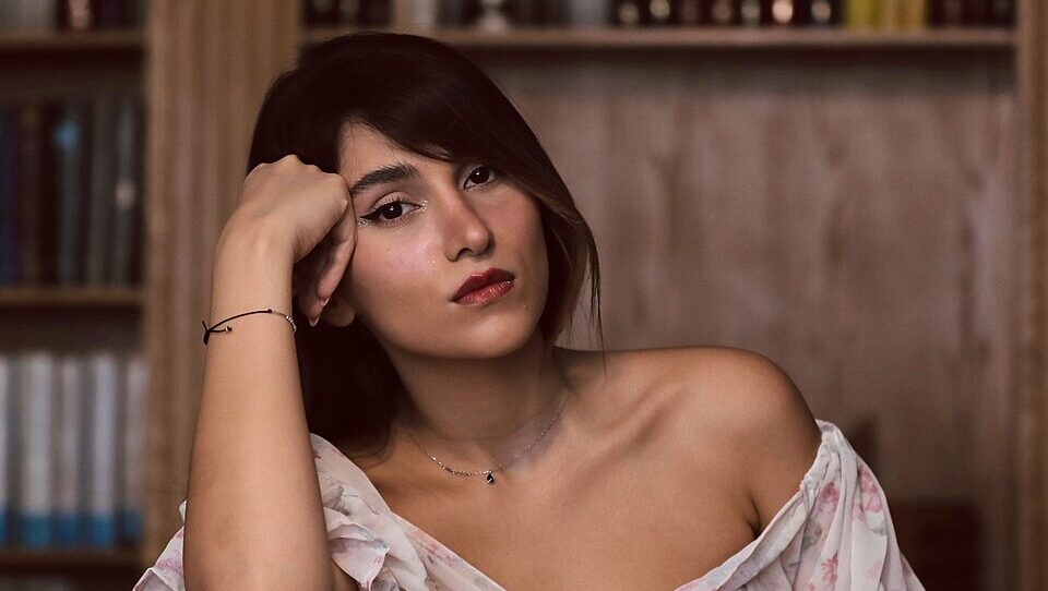 La cantante Parastoo Ahmadi, de 29 años, ha sido condenada a recibir 74 latigazos.