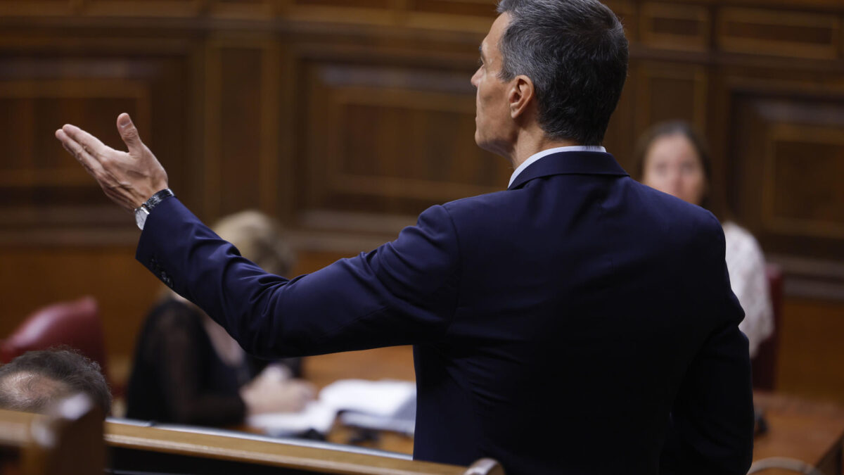 MADRID, 17/06/2026.- El presidente del Gobierno, Pedro Sánchez, durante su intervención en el pleno del Congreso, donde responde a preguntas del PP, PNV y Podemos. EFE/ Javier Lizon