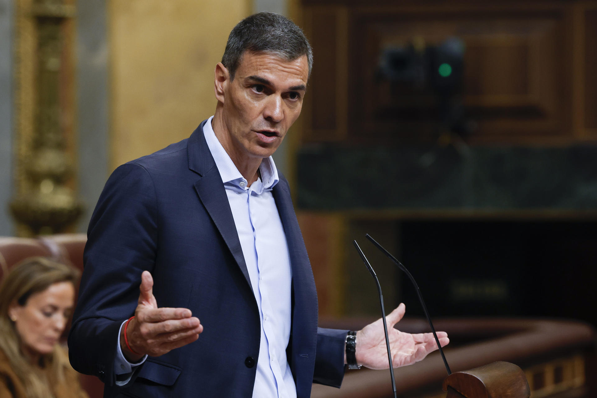 MADRID, 24/06/2026.- El presidente del Gobierno, Pedro Sánchez durante su alegato final a los grupos opositores durante la comparecencia del jefe del Ejecutivo para dar explicaciones de los casos judiciales que afectan a su entorno político este miércoles en el Congreso de los Diputados en Madrid. EFE/J.J.Guillén