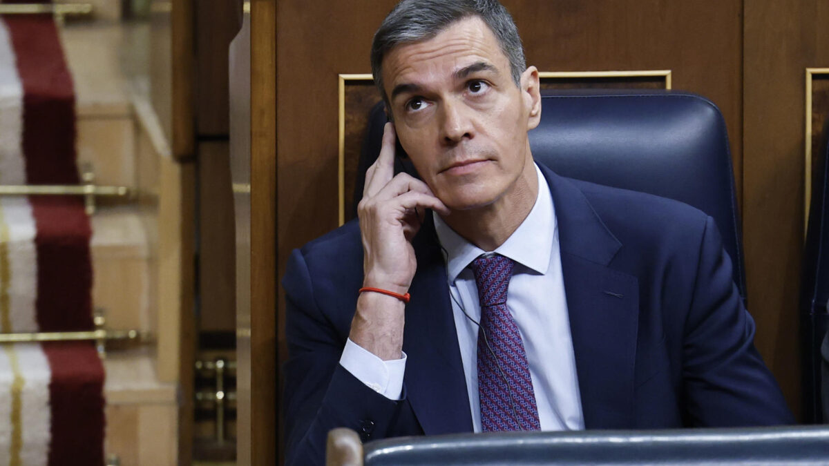 MADRID, 10/06/2026.- El presidente del Gobierno, Pedro Sánchez, asiste a la sesión de control al Gobierno, este miércoles, en el Congreso de los Diputados. EFE/Chema Moya