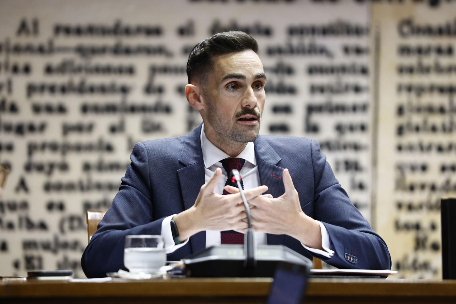 MADRID (ESPAÑA), 25/10/2024.- El secretario de Estado de Seguridad, Rafael Pérez comparece este viernes en la comisión de investigación del Senado sobre los contratos públicos durante la pandemia de covid relacionados con la intermediación de Koldo García Izaguirre, asesor del ex ministro de Transportes José Luis Ábalos. EFE/ Rodrigo Jiménez