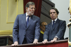 MADRID (ESPAÑA), 08/06/2026.- Los expresidentes del Gobierno José María Aznar (d) y Mariano Rajoy (i) en la tribuna de invitados del Congreso de los diputados donde el papa León XIV pronuncia este lunes un esperado e histórico discurso en las Cortes durante su visita a España. EFE/ Chema Moya