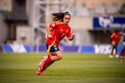 Ainoa Gómez en un partido con la selección española sub-19.