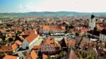 La misteriosa ciudad medieval con uno de los cascos antiguos mejor conservados y ojos en los tejados
