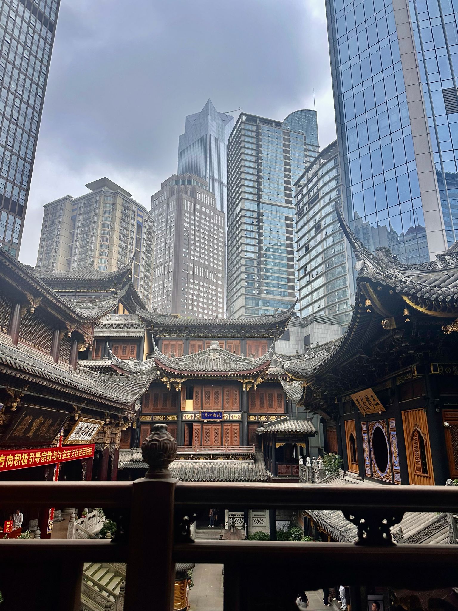Templo de Luohan de Chongqing - Consejos para viajar a China Templo de Luohan de Chongqing - Consejos para viajar a China