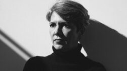 La escritora Teresa Cardona