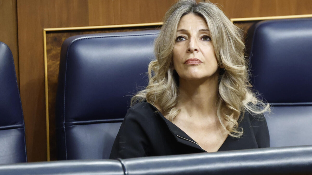 MADRID (ESPAÑA), 08/06/2026.- La vicepresidenta segunda y ministra de Trabajo y Economía Social, Yolanda Díaz, en el hemiciclo del Congreso de los diputados donde el papa León XIV pronuncia este lunes un esperado e histórico discurso en las Cortes durante su visita a España. EFE/Chema Moya