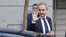 FOTODELDÍA MADRID, 17/06/2026.- El expresidente del Gobierno, José Luis Rodríguez Zapatero, llega a la Audiencia Nacional para declarar como investigado por organización criminal, tráfico de influencias y falsedad en la causa sobre el préstamo a la compañía aérea Plus Ultra. EFE/ J.J.Guillen