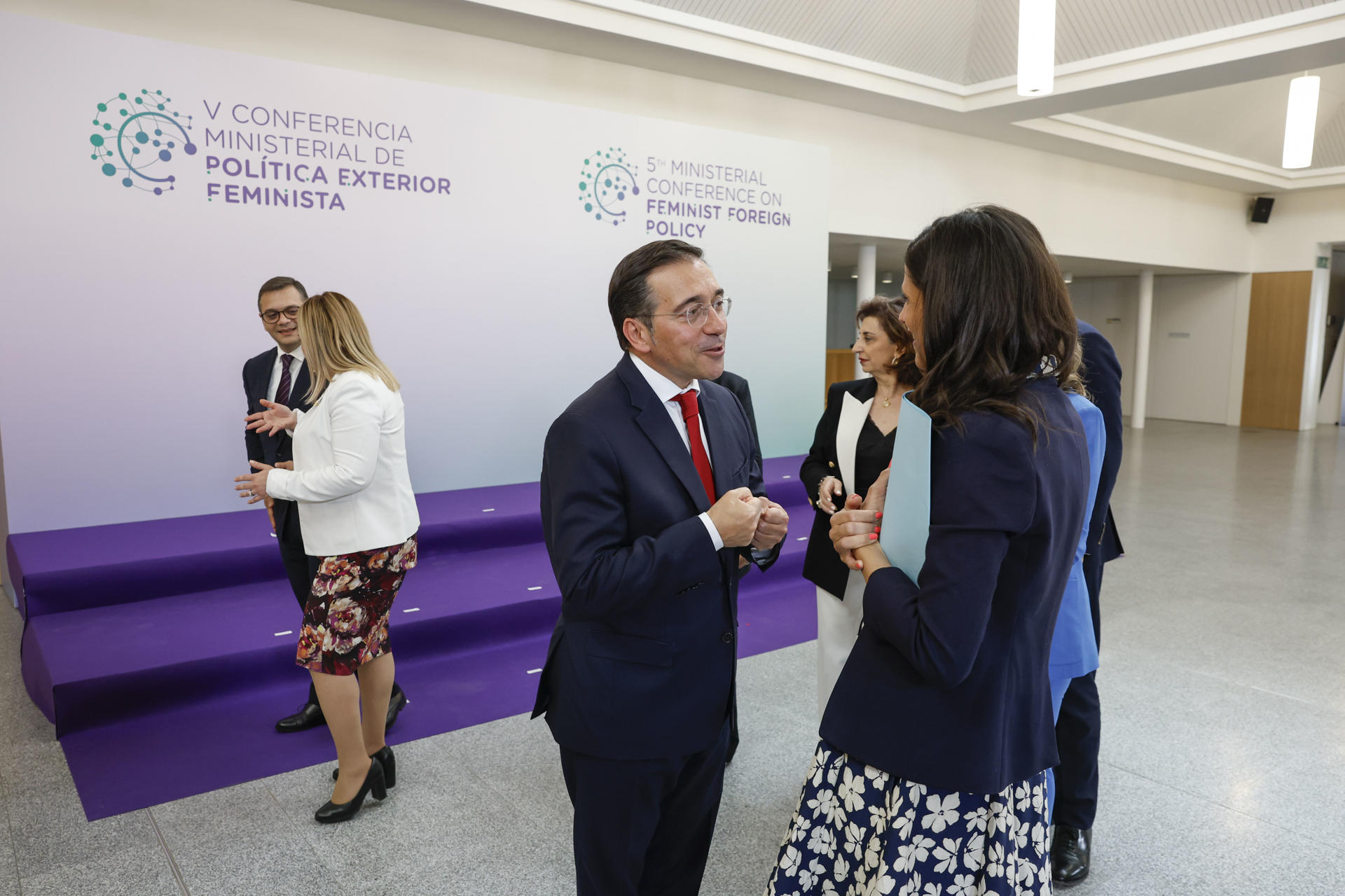 MADRID , 02/06/2026.- El ministro de Asuntos Exteriores, José Manuel Albares (c) durante su asistencia a la inauguración de la Conferencia Ministerial de Política Exterior Feminista, este martes en Madrid. EFE/ Chema Moya