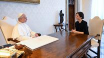 Ayuso en su visita con León XIV