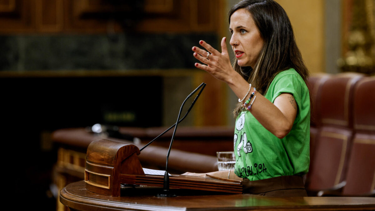 MADRID, 18/06/2026.- La líder de Podemos, Ione Belarra, durante su intervención en el penúltimo pleno ordinario del Congreso celebrado este jueves. EFE/ J.J.Guillen