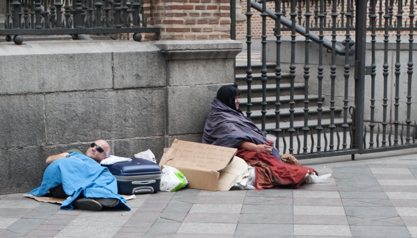 Cáritas acompaña a personas en situación vulnerable, como a personas sin hogar