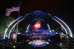 Washington (United States), 15/06/2026.- Fireworks illuminate the sky as Justin Gaethje of the USA celebrates after defeating Ilia Topuria of Georgia during the 'UFC Freedom 250' mixed martial arts event on the South Lawn of the White House in Washington, DC, USA, in the early morning hours of 15 June 2026. The event was held as part of US President Donald Trump's 80th birthday weekend activities. EFE/EPA/SAUL LOEB / POOL