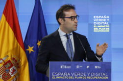 MADRID, 22/06/2026.- El ministro de Economía y vicepresidente del Gobierno, Carlos Cuerpo, interviene en un acto sobre el impacto que el Plan de Recuperación ha supuesto para la economía española, este lunes en Madrid. EFE/J.J. Guillén