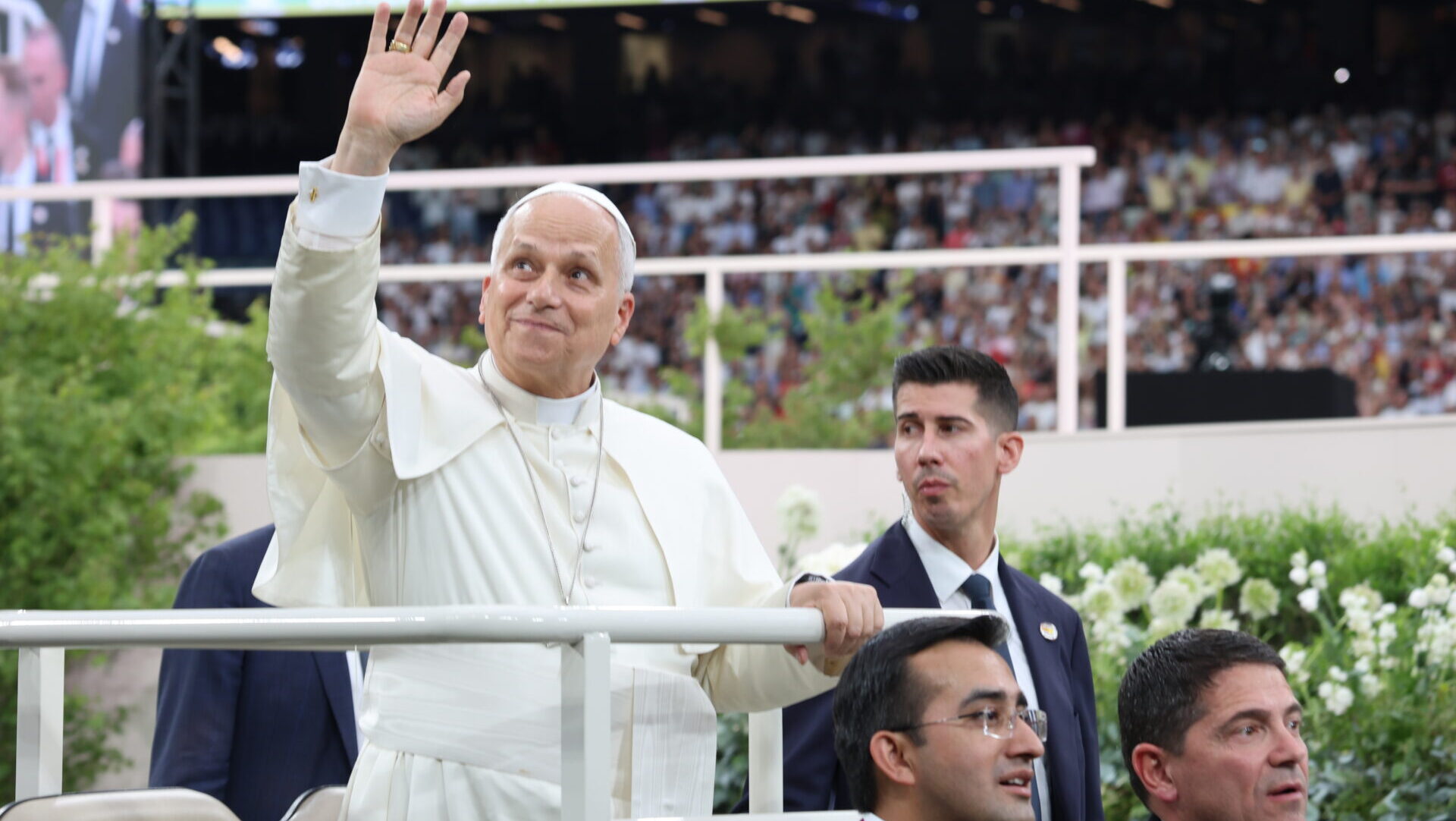 El Papa, a su llegada al Santiago Bernabéu