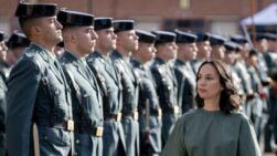 La directora general de la Guardia Civil, Mercedes González, en un desfile.
