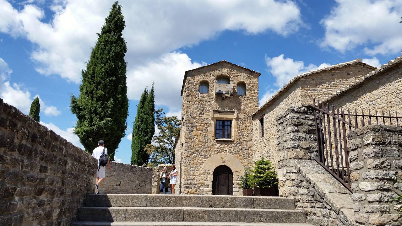 Palacio de Roda de Isábena - Sociedad Palacio de Roda de Isábena - Sociedad