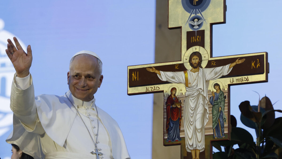FOTODELDIA MADRID, 06/06/2026.- El papa León XIV preside una Vigilia de Oración con jóvenes en la madrileña Plaza de Lima, este sábado, primero de los seis días que componen su visita oficial a España. EFE/ J.J.Guillen POOL