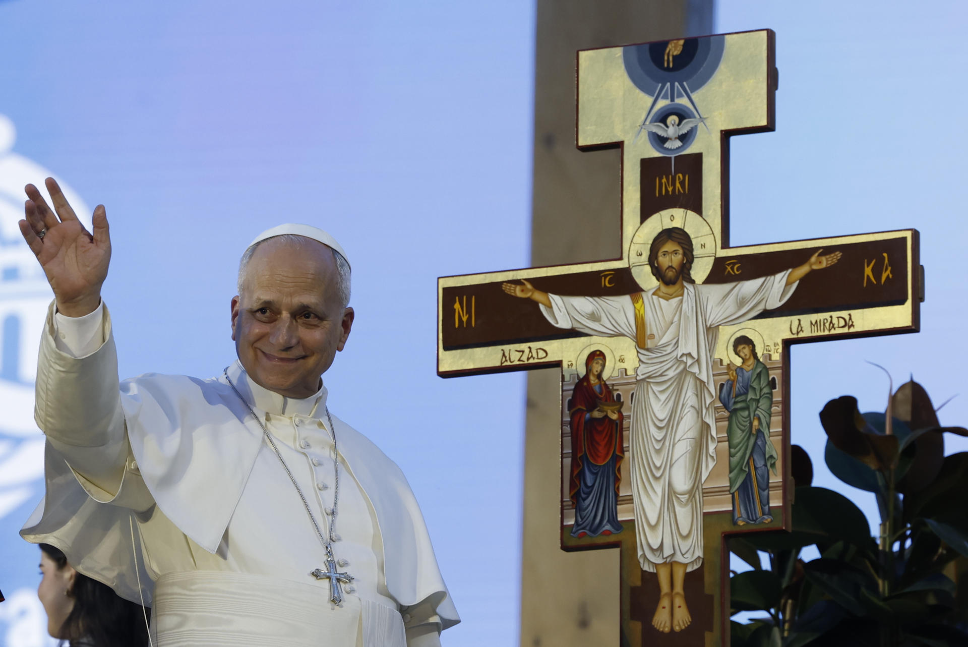 FOTODELDIA MADRID, 06/06/2026.- El papa León XIV preside una Vigilia de Oración con jóvenes en la madrileña Plaza de Lima, este sábado, primero de los seis días que componen su visita oficial a España. EFE/ J.J.Guillen POOL