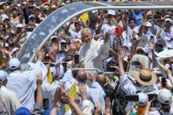 Santa Cruz de Tenerife (Spain), 12/06/2026.- Pope Leo XIV waves during holy mass at the port of Santa Cruz de Tenerife, Tenerife Island, Canary Islands, Spain, 12 June 2026. The pontiff visits Tenerife on the final day of his trip to Spain after visiting Madrid, Barcelona, and Gran Canaria Island. (Papa, España) EFE/EPA/CIRO FUSCO