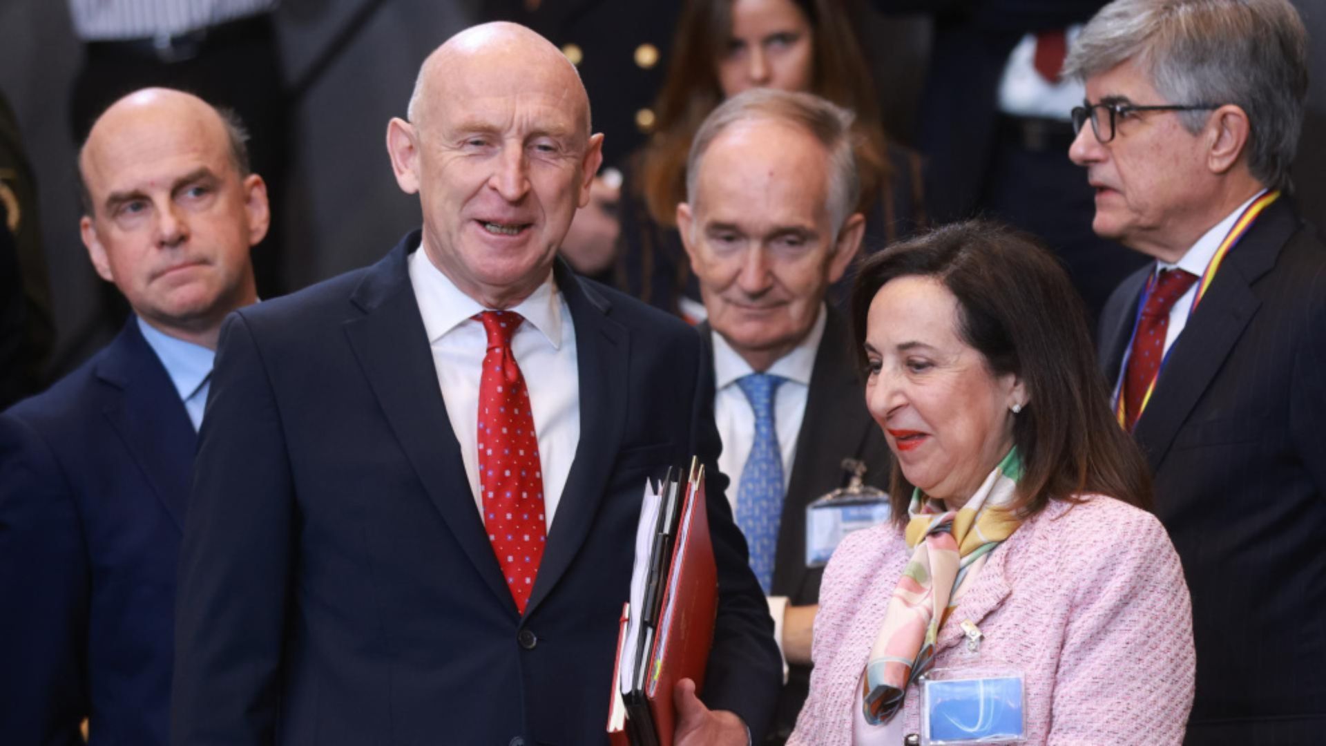 John Healye, el dimitido ministro de Defensa de Reino Unido junto a la ministra de Defensa Margarita Robles