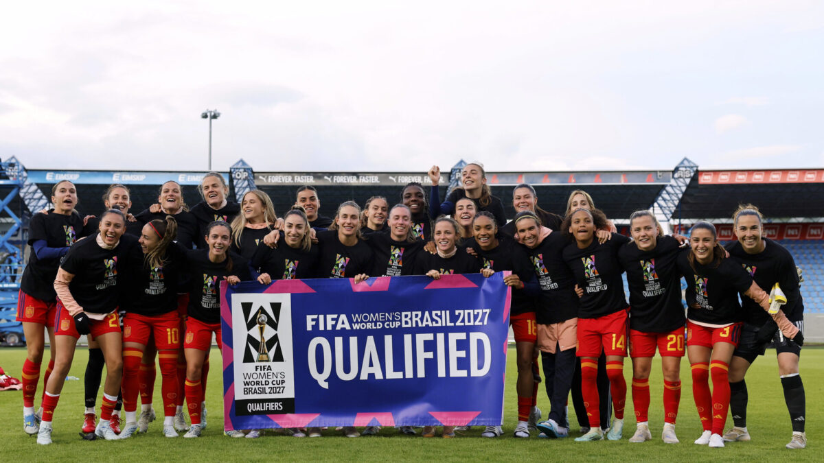 La selección española celebrando el pase directo al Mundial de Brasil 2027