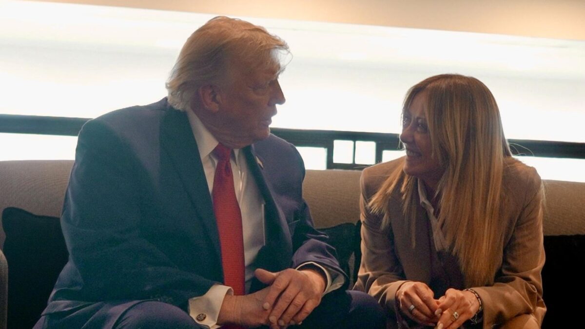 La primera ministra de Italia, Giorgia Meloni, y el presidente de EE UU, Donald Trump, en el marco de la Cumbre del G7.