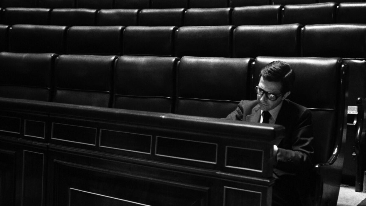 MADRID, 29/05/1980.- El presidente Adolfo Suárez durante el debate parlamentario sobre la moción de censura a su Gobierno, presentada por el PSOE. EFE