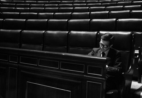 MADRID, 29/05/1980.- El presidente Adolfo Suárez durante el debate parlamentario sobre la moción de censura a su Gobierno, presentada por el PSOE. EFE