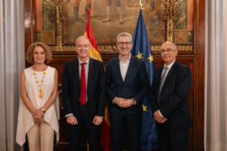 La exdirectora Soledad Fernández y el director de la AEAT,