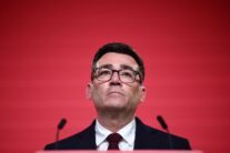 London (United Kingdom), 17/07/2026.- Andy Burnham speaks after being confirmed as the Labour Party's new leader and the country's next prime minister during 'Labours Special Conference' in central London, Britain, 17 July 2026. Burnham is expected to offcially become Britain's prime minister on 20 July 2026. (Reino Unido, Londres) EFE/EPA/HENRY NICHOLLS / POOL