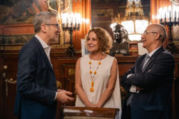 Arcadi España, la exdirectora de la Agencia Tributaria, Soledad Fernández, y el nuevo director, Antonio Ansón.