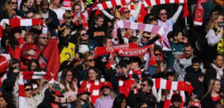 Una imagen de aficionados del Arsenal en el Emirates