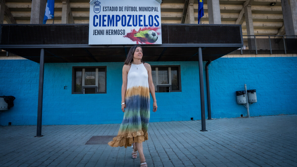 Campo municipal Jenny Hermoso. Alcaldesa de Cienpozuelos