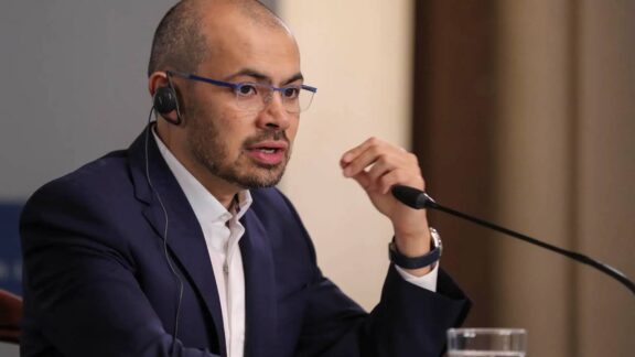 Demis Hassabis - Economía